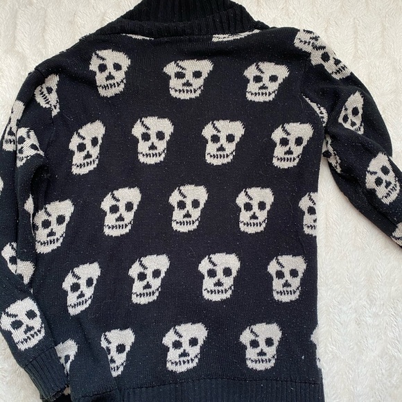 Signature Skull Cardigan - Picture 6 of 8